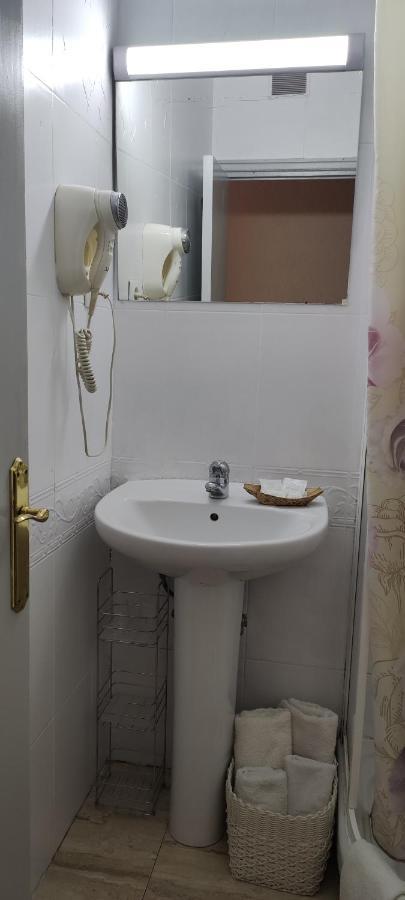 Hostal Romero Μαδρίτη Εξωτερικό φωτογραφία